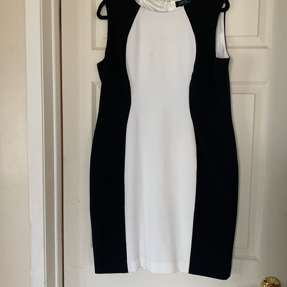 Beautiful dress by Tahari